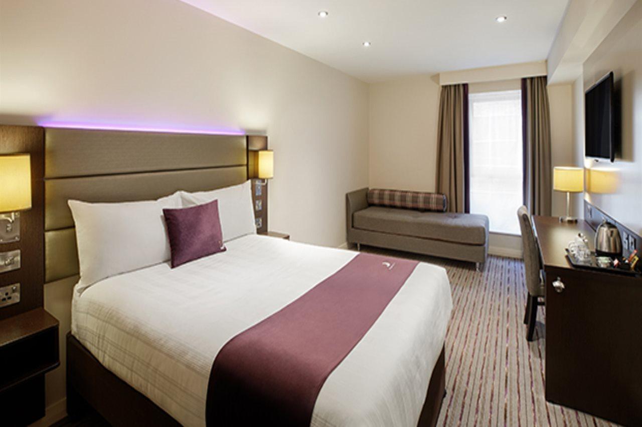 Premier Inn Stirling City Centre Exterior foto