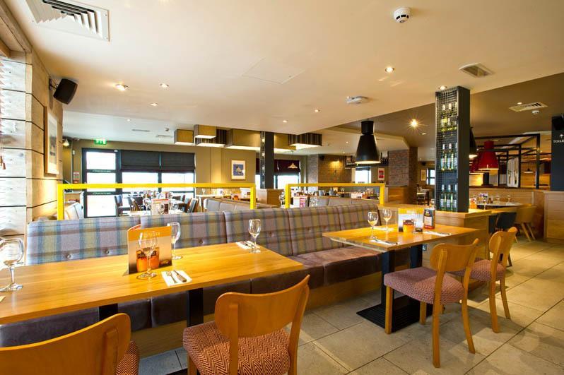 Premier Inn Stirling City Centre Exterior foto